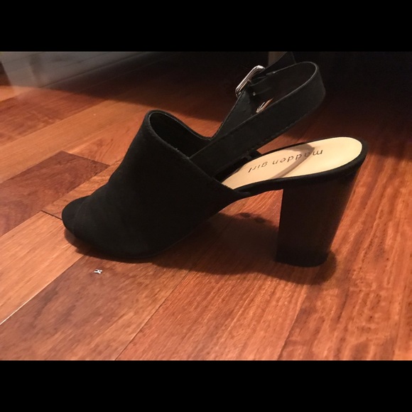Black bootie NEVER WORN!! - Picture 2 of 5